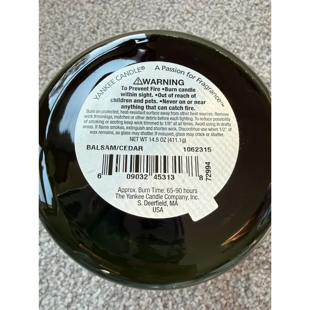 Yankee Candle Balsam and Cedar Medium Jar Candle